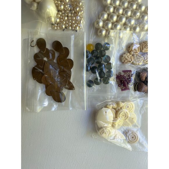 Mixed bead Lot Multiple Colors, Sizes, Metal, Plastic, Crystals, Carved - Picture 3 of 6